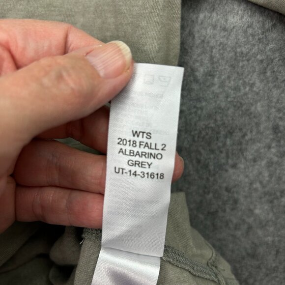 Untuckit Pullover Long Sleeve Henley Shirt Men's Size XXL Albarino Gray - Picture 5 of 10